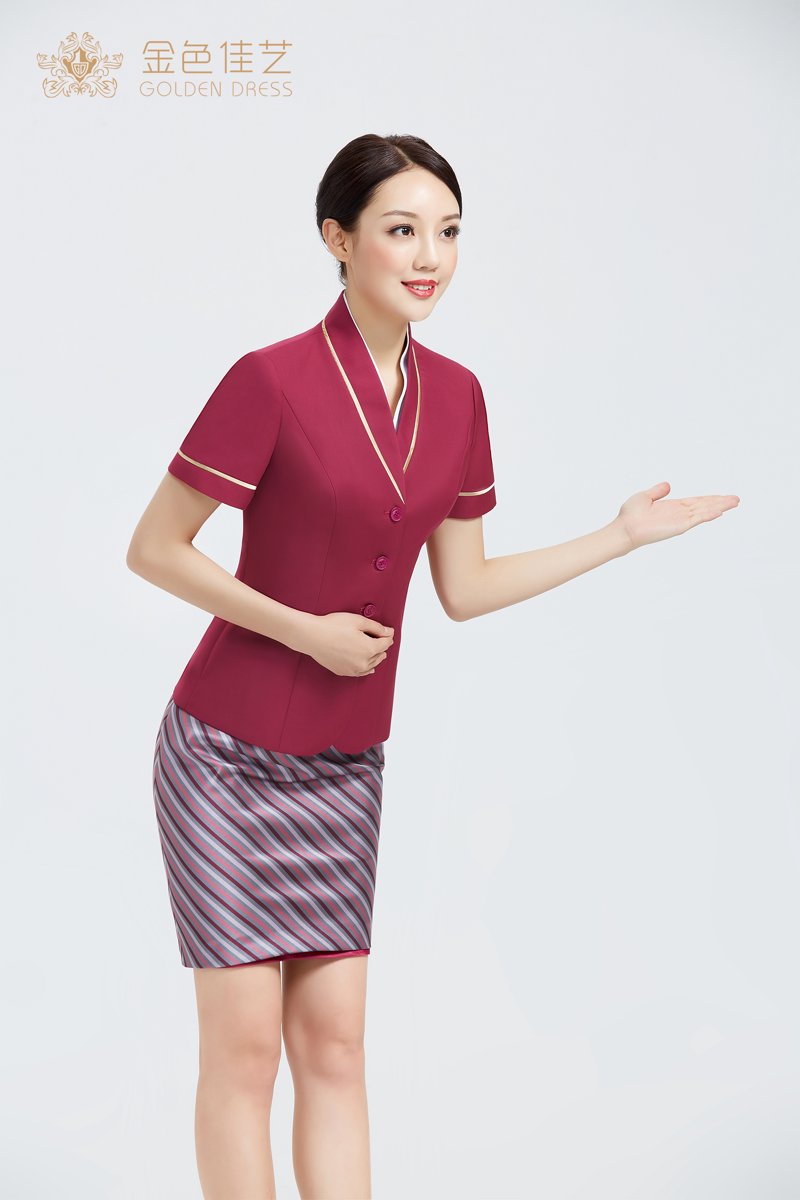 江苏卡思迪莱服饰与上海泉苒服饰:市场布局对比